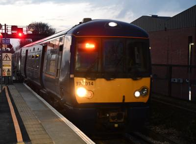 376014 at Dartford. &copy; MJM