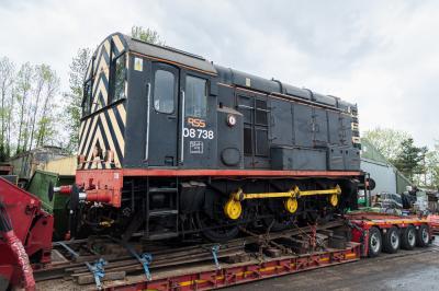 photo of 08738 at Wishaw - Railway Support Services