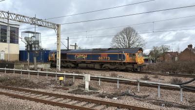 66773 at Nuneaton. &copy; Luivery