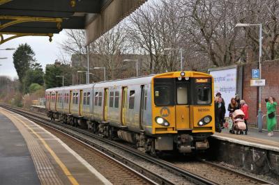 507011 at Birkdale. &copy; stevexos