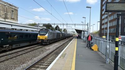 68011 at Swindon. &copy; Luivery