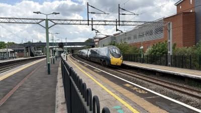 390045 at Wolverton. &copy; Luivery