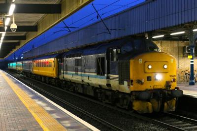 37425 at Warrington Bank Quay. &copy; stevexos