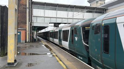 730214 at Nuneaton. &copy; Luivery
