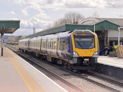 195003 at Chesterfield. &copy; Luivery