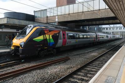 220005 at Wolverhampton. &copy; llamafish