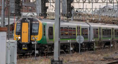 350116 at Crewe. &copy; Harry Bennellick