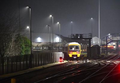 465191 at Slade Green T&RSMD. &copy; MJM