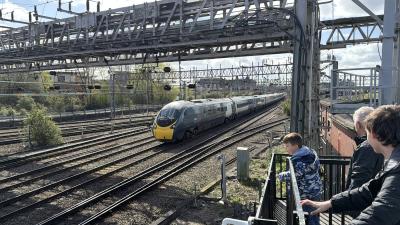 390124 at Crewe. &copy; Luivery