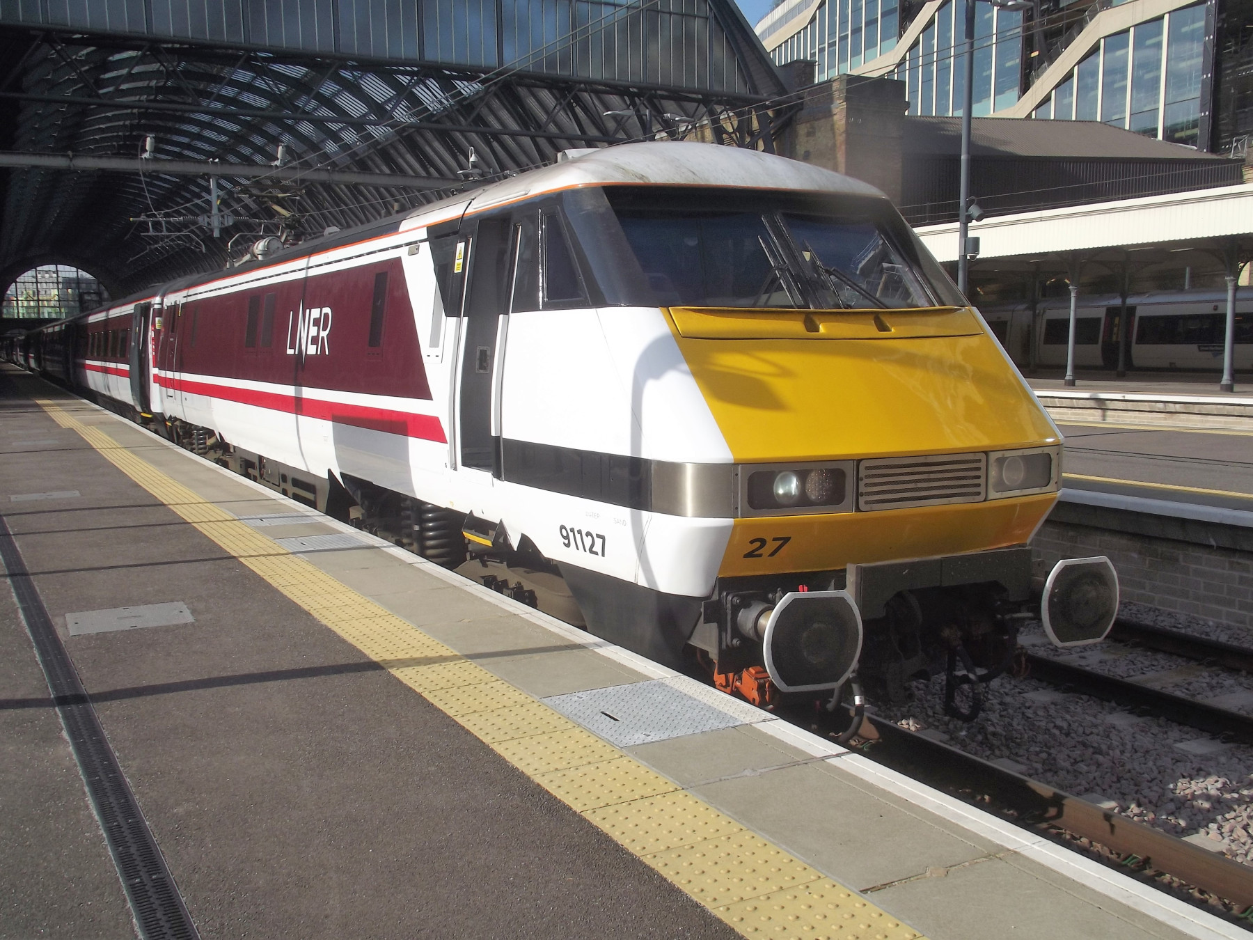 Photo of 91127 at London Kings Cross — trainlogger