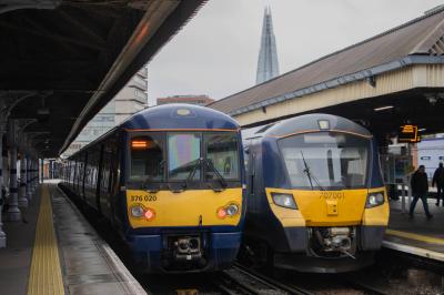 376020,707001 at London Waterloo East. &copy; Zain