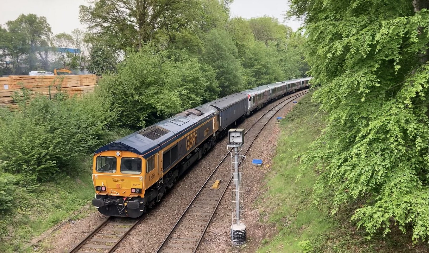 Photo of 66781 at Woodend Junction — trainlogger