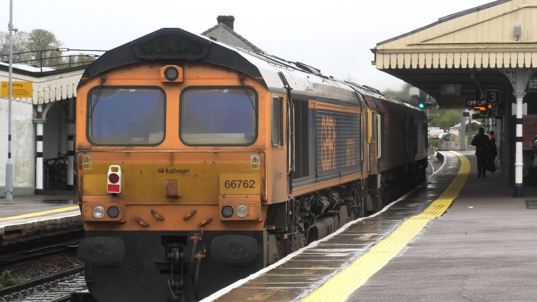Photo of 66762, 66718 and 66744 at Basingstoke — trainlogger