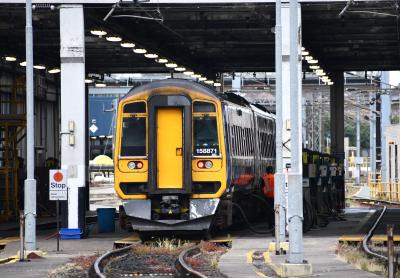 158871 at Neville Hill TMD. &copy; MJM