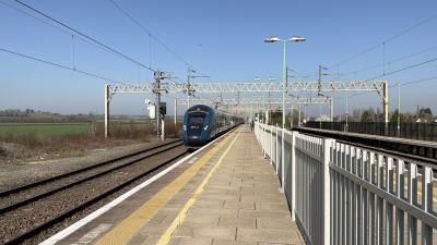 807006 at Cheddington. &copy; Luivery