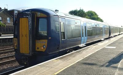 375616 at Tonbridge. &copy; Geoff