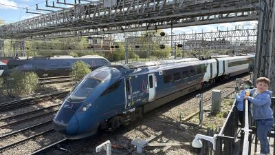 807005 at Crewe. &copy; Luivery