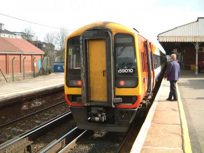 159010 at Basingstoke. &copy; Pape_Timmo