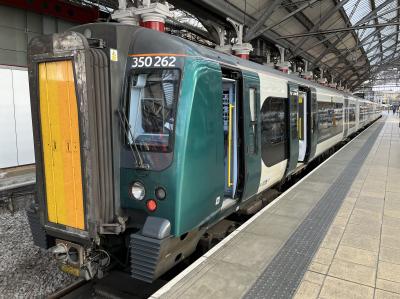 350262 at Liverpool Lime Street. &copy; BigKev