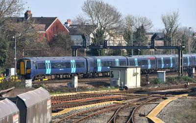 375627 at Tonbridge. &copy; MJM