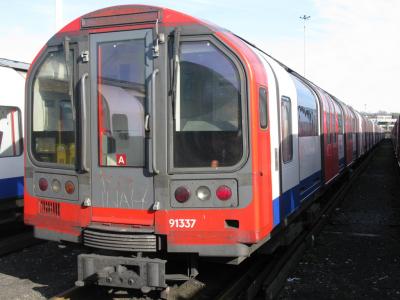LU91337 at Hainault LU depot. &copy; Byron5574