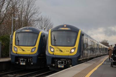 701018,701035 at Earlsfield. &copy; Zain