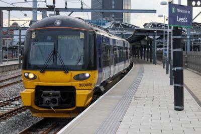 333009 at Leeds. &copy; South Coast Trainspotter