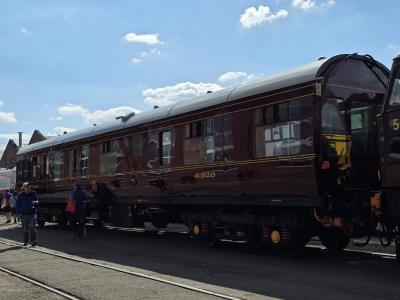 6320 coach at Derby - The Greatest Gathering 2025. &copy; MikeMOL
