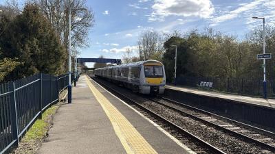 168106 at Kings Sutton. &copy; Luivery