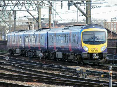 185146 at Manchester Piccadilly. &copy; llamafish
