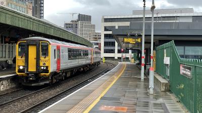 153367 at Cardiff Central. &copy; Ben_Broomfield