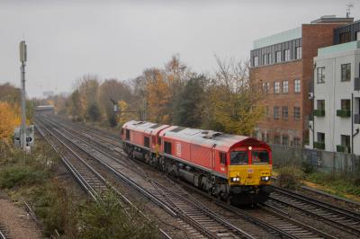 66084,66206 at Wimbledon West Junction. &copy; Zain