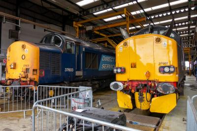 37603,37602 at Carlisle Kingmoor DRS Depot open day. &copy; trainlogger