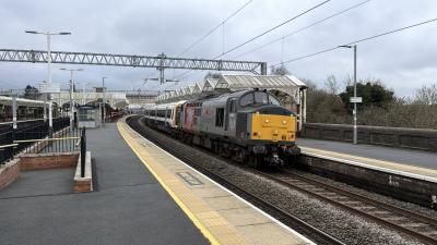 37884 at Kettering. &copy; Luivery