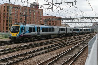 185142 at Leeds. &copy; llamafish