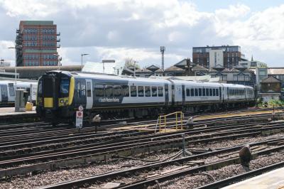 444010 at Clapham Junction. &copy; llamafish