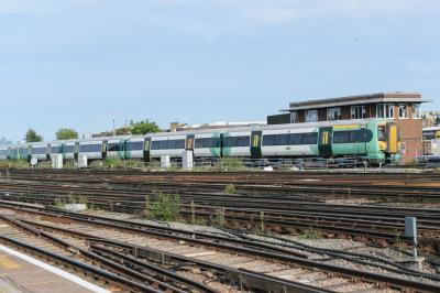 377135 at Clapham Junction. &copy; llamafish