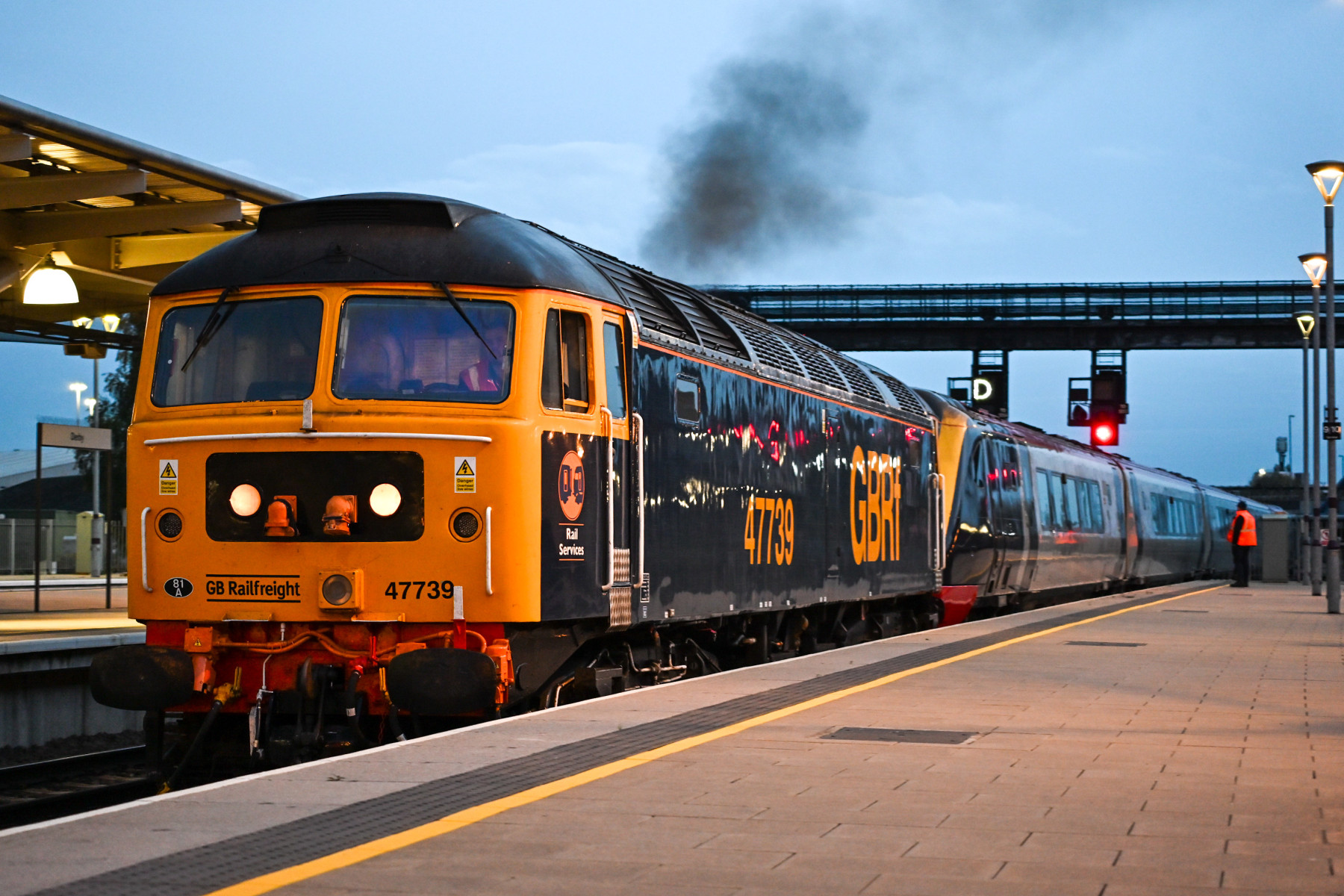Photo of 47739 and 221105 at Derby — trainlogger