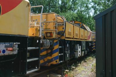 LUL 11 at Wishaw - Railway Support Services. &copy; llamafish