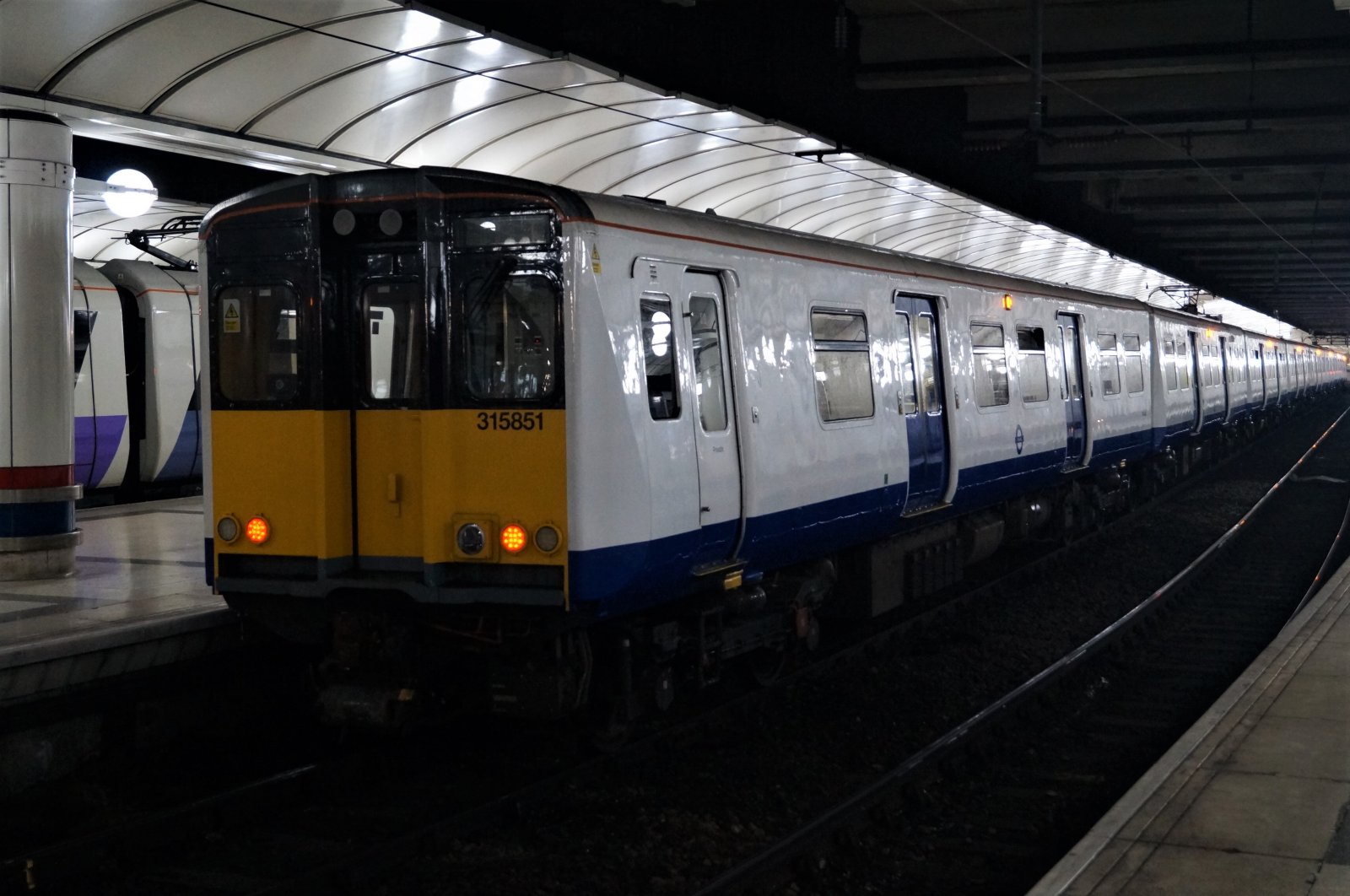 Photo of 315851 at London Liverpool Street — trainlogger