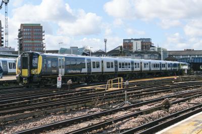 photo of 450103 at Clapham Junction