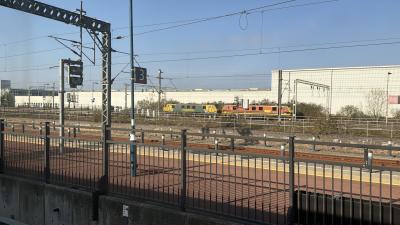 90042 at Rugby. &copy; Luivery