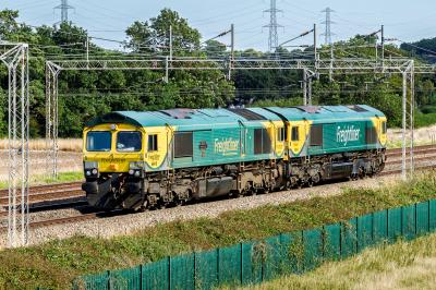 photo of 66418,66504 at Rugeley North Junction