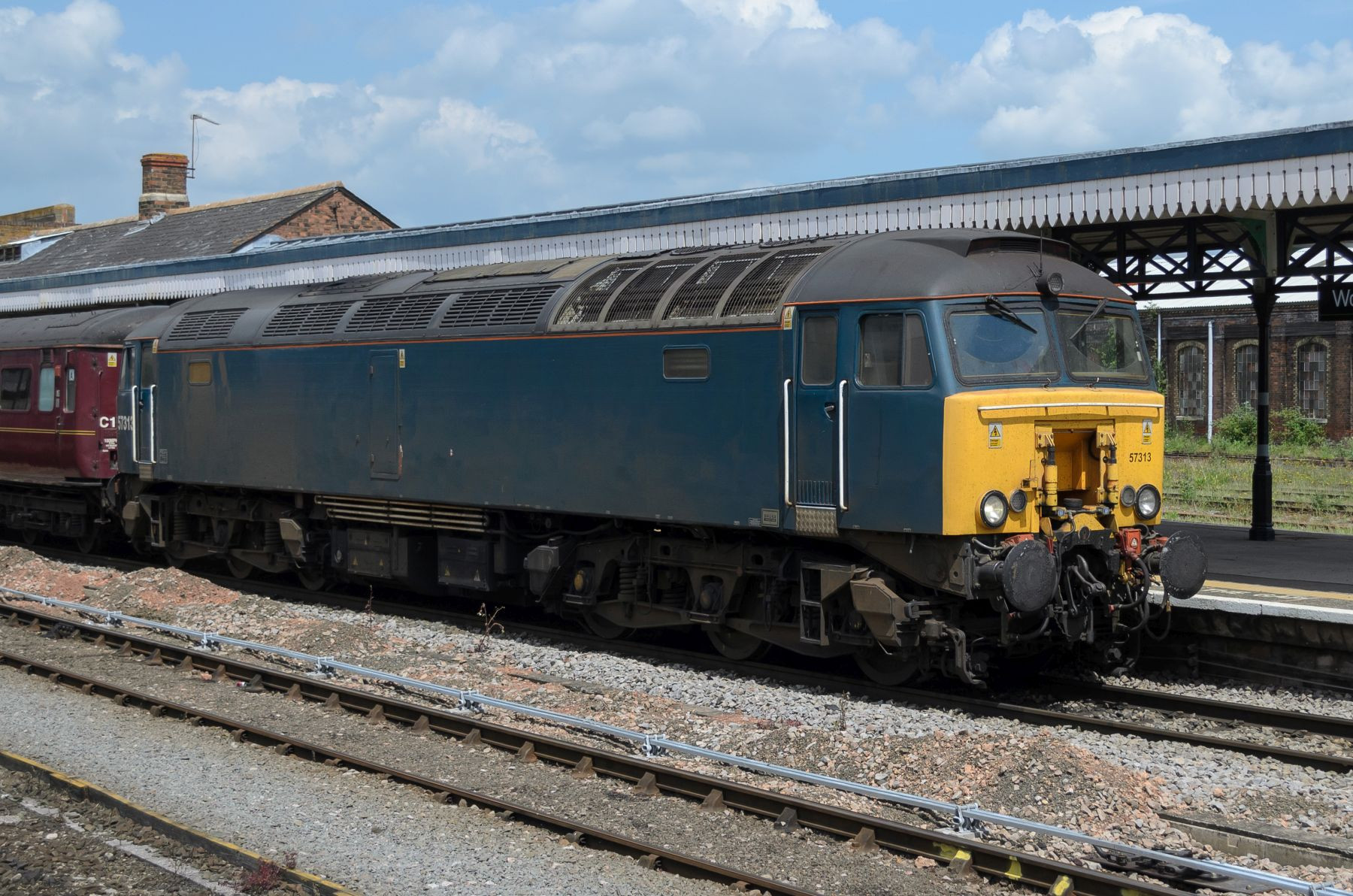 Photo of 57313 at Worcester Shrub Hill — trainlogger