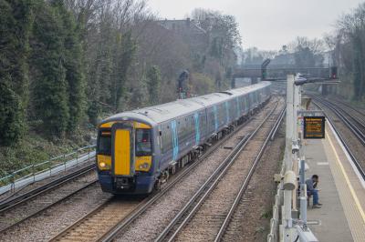 375814 at Wandsworth Road. &copy; Zain