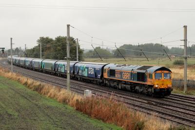 66761 at Winwick. &copy; stevexos
