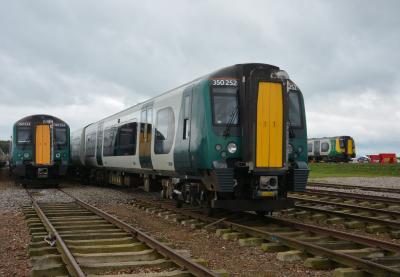 350252 at Long Marston. &copy; AJax