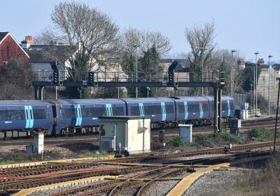 375901 at Tonbridge. &copy; MJM