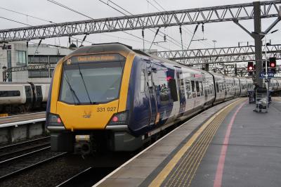 331027 at Manchester Piccadilly. &copy; Davejones12