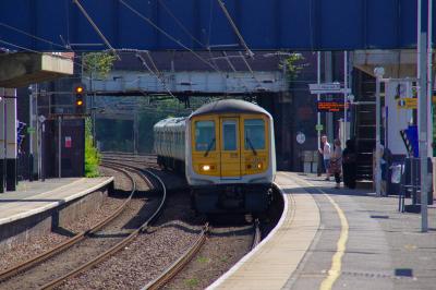 319444 at Hendon. &copy; Shotts
